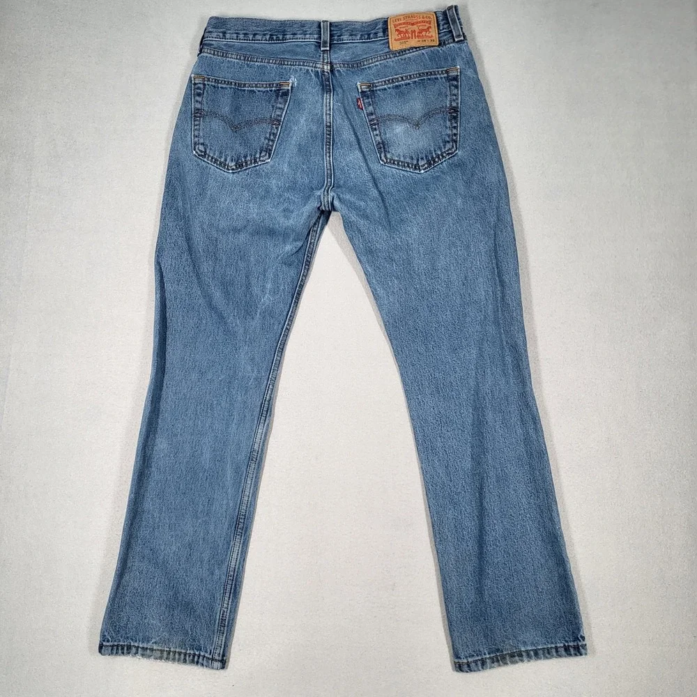 Levi's 505 Jeans Men's 34x32 Light Wash Blue Regular Fit Straight Leg Distressed